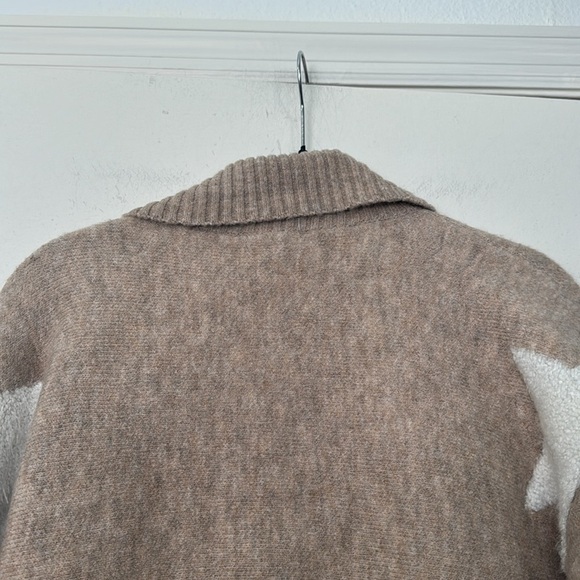 NWT THML Tan Star V-Neck Business Casual Collared Cozy Sweater Size Small - Picture 8 of 8
